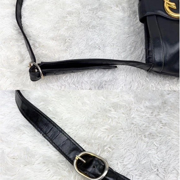 Gucci Black Leather Shoulder Bag - Picture 11 of 13